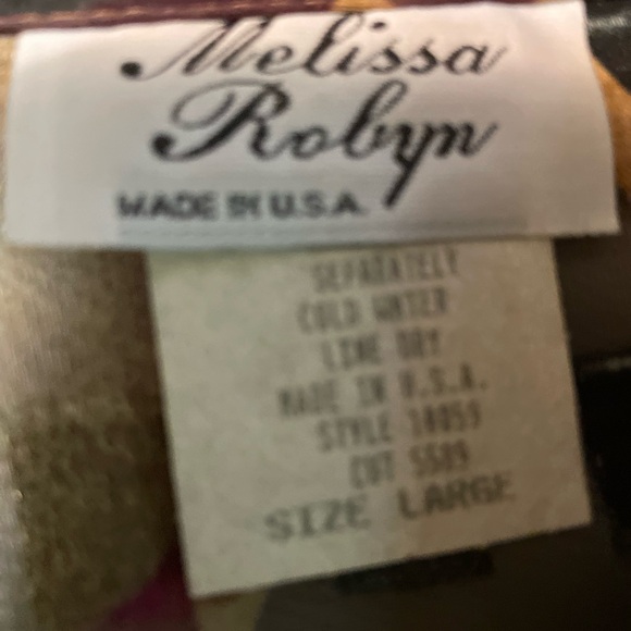 Melissa Robyn Sheer Button Down L - Picture 2 of 10